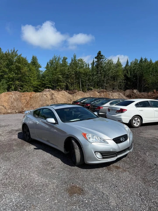 2011 Hyundai Genesis Coupe - Image 3 of 9