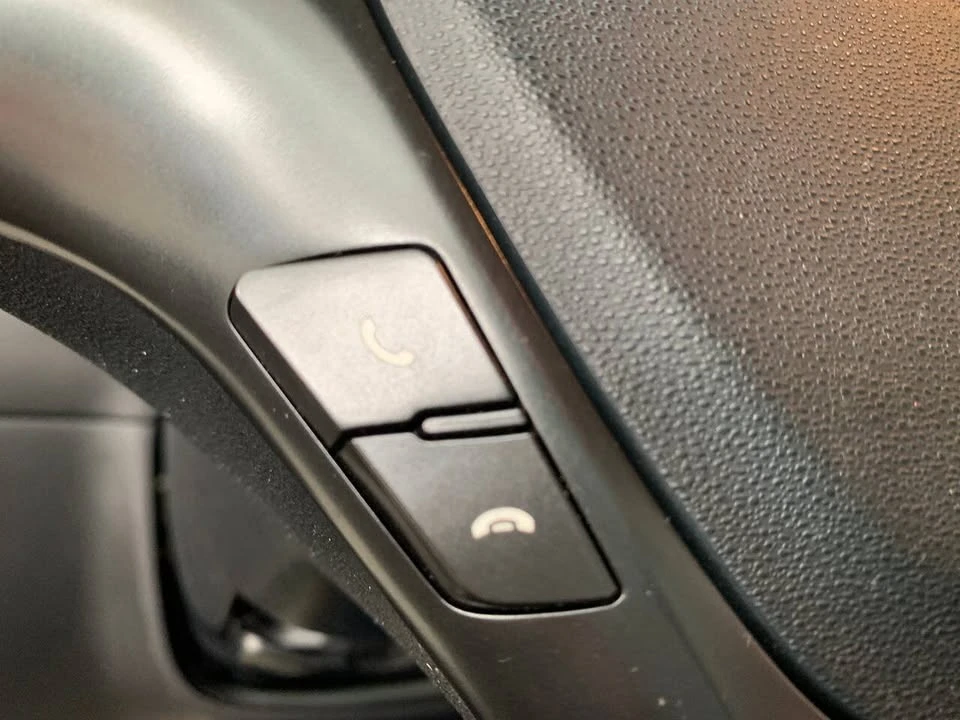 2011 Hyundai Genesis Coupe - Image 11 of 17