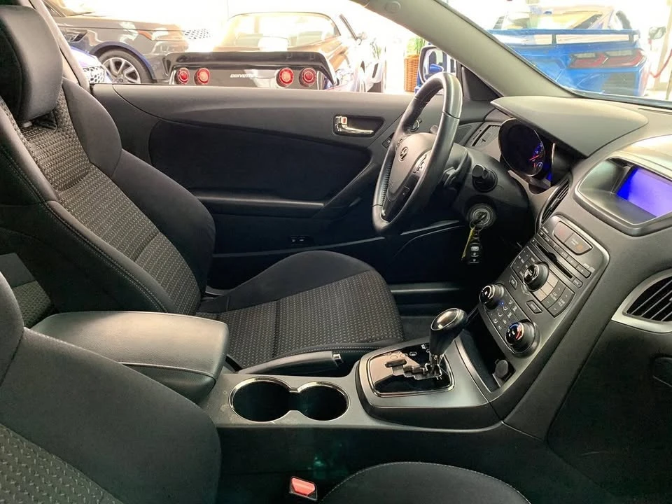 2011 Hyundai Genesis Coupe - Image 9 of 17