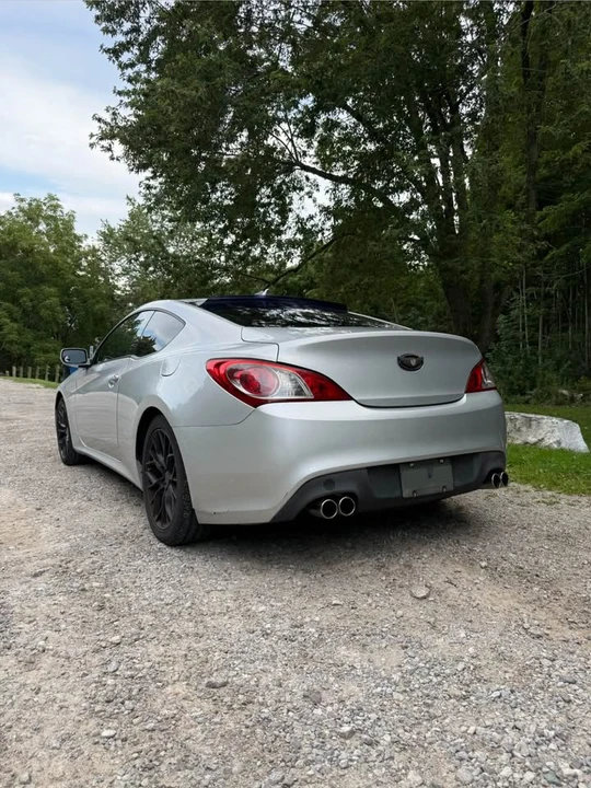 2011 Hyundai Genesis Coupe - Image 3 of 7