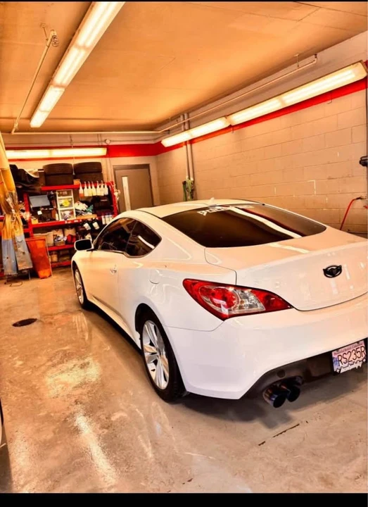 2011 Hyundai Genesis Coupe - Image 3 of 11