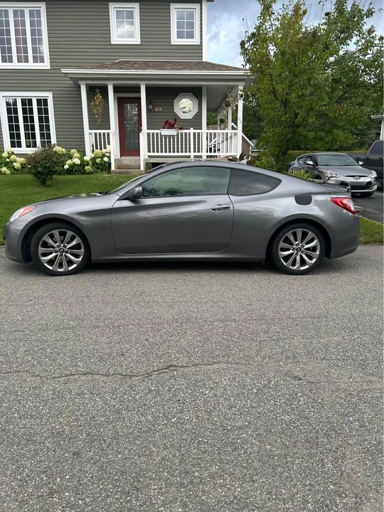 2011 Hyundai Genesis Coupe - Image 6 of 10