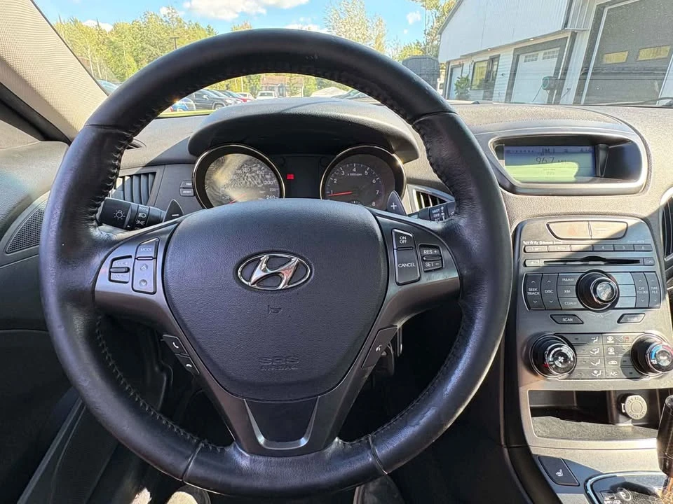 2011 Hyundai Genesis Coupe - Image 13 of 14