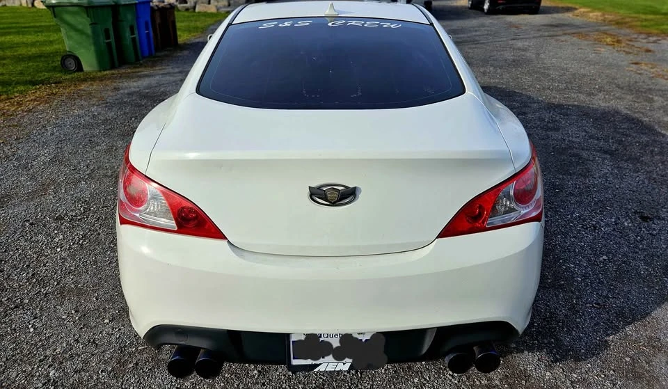 2011 Hyundai Genesis Coupe - Image 2 of 10