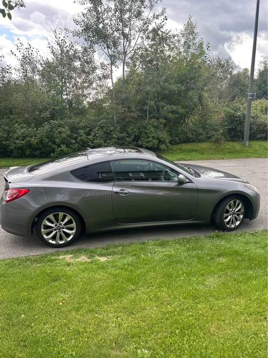 2011 Hyundai Genesis Coupe - Image 3 of 10