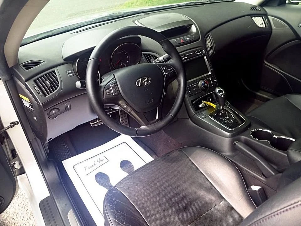 2011 Hyundai Genesis Coupe - Image 7 of 20