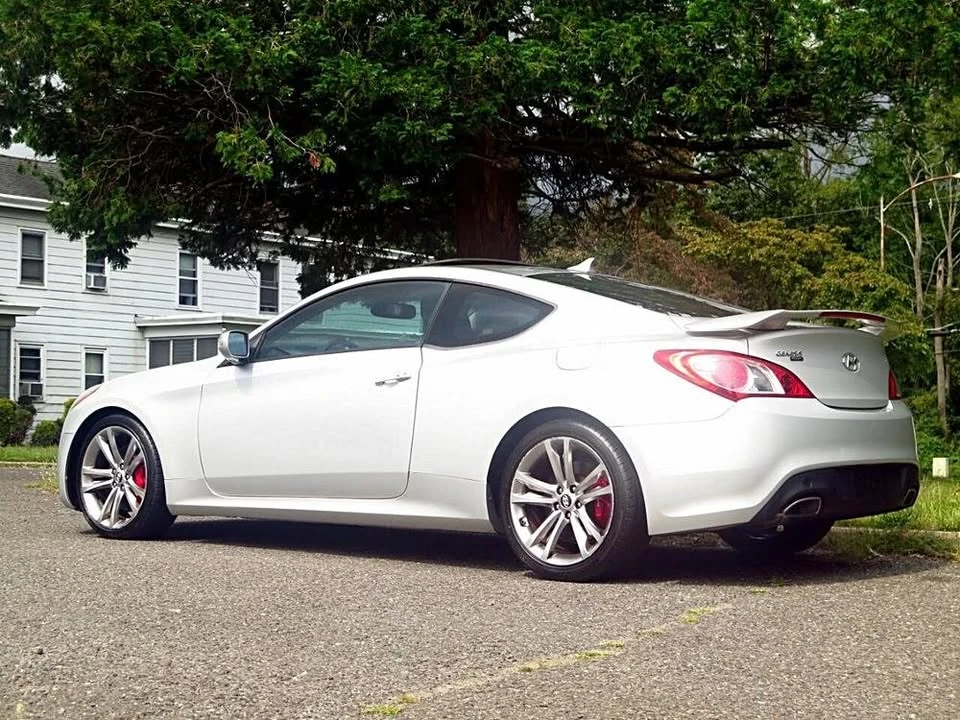 2011 Hyundai Genesis Coupe - Image 3 of 20