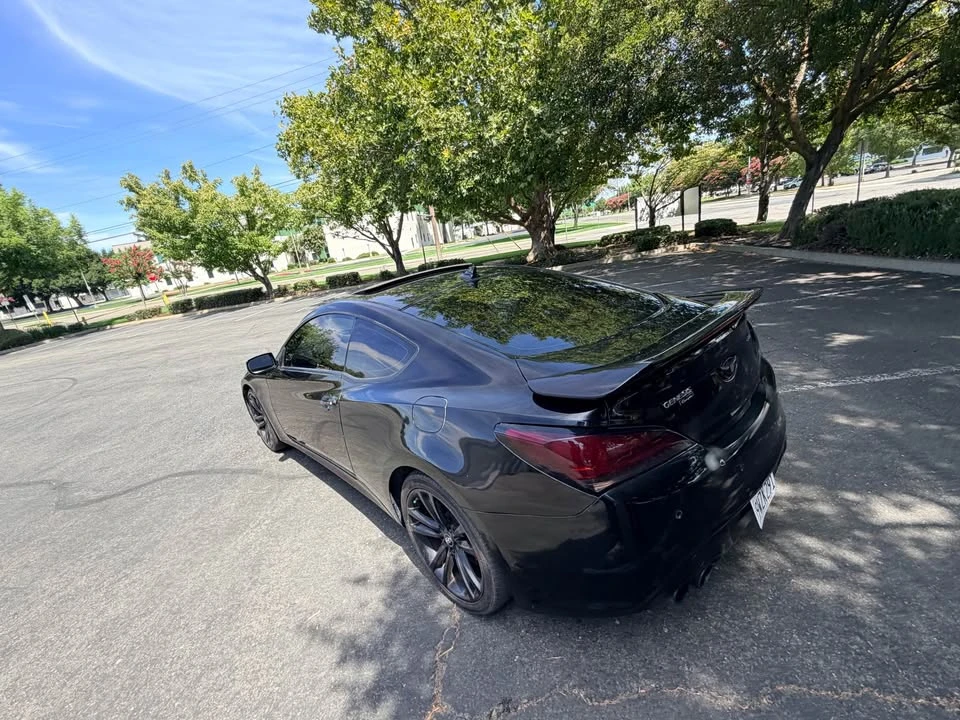 2011 Hyundai Genesis Coupe - Image 17 of 19