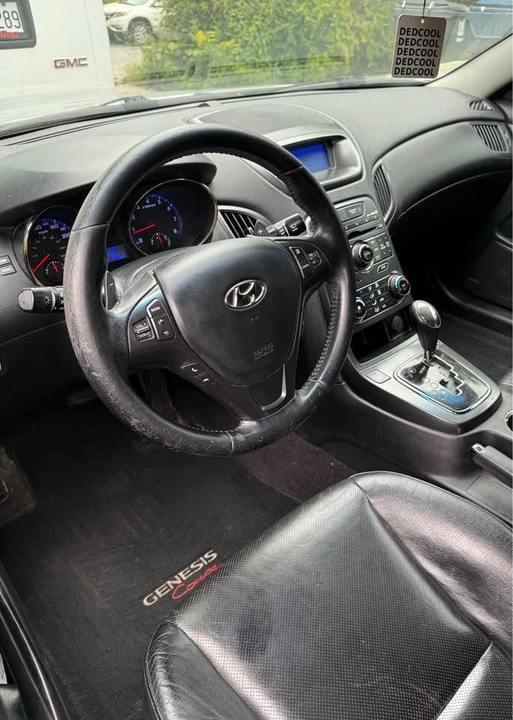 2011 Hyundai Genesis Coupe - Image 5 of 7