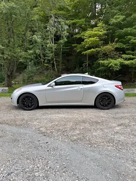 2011 Hyundai Genesis Coupe 2.0T Premium