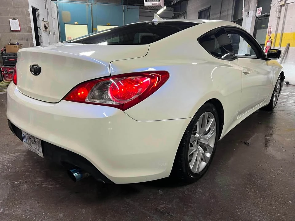 2011 Hyundai Genesis Coupe - Image 2 of 5
