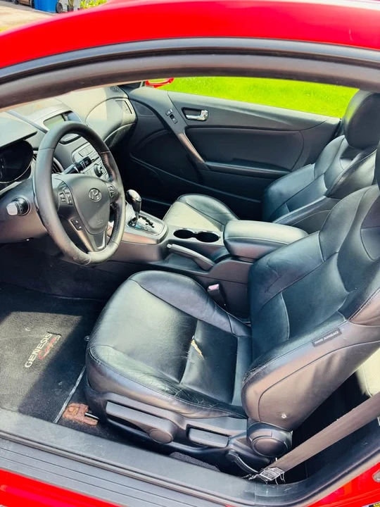 2011 Hyundai Genesis Coupe - Image 7 of 9