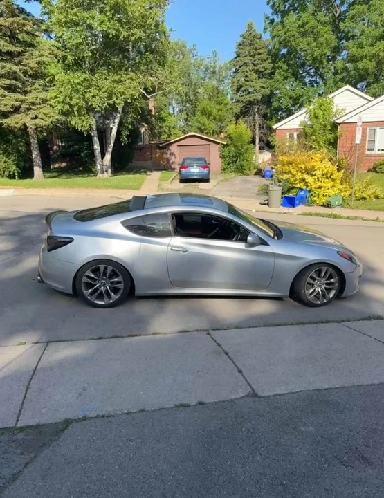 2011 Hyundai Genesis Coupe - Image 6 of 8