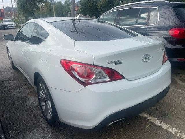 2011 Hyundai Genesis Coupe - Image 4 of 7