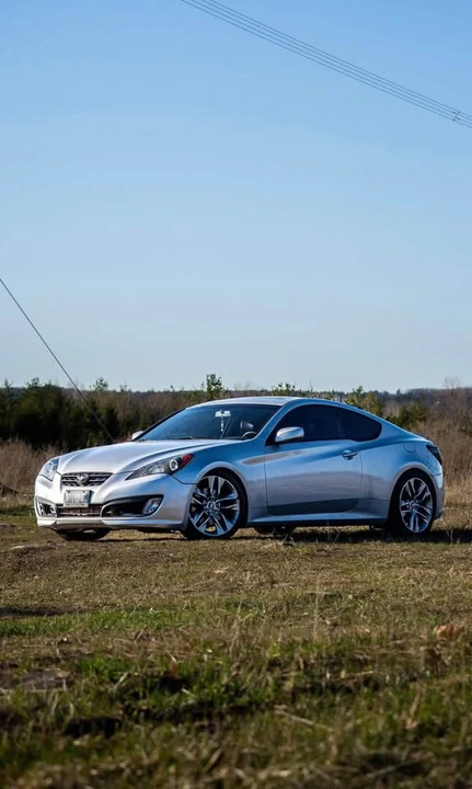 2011 Hyundai Genesis Coupe - Image 8 of 8
