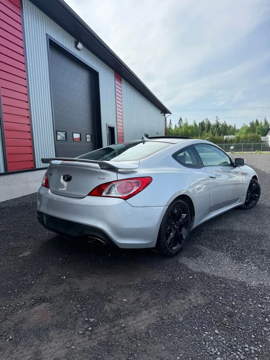 2011 Hyundai Genesis Coupe - Image 4 of 11