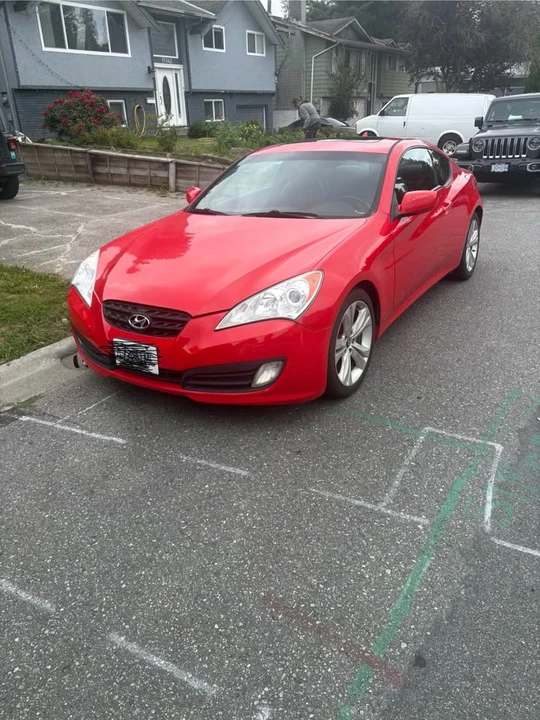 2011 Hyundai Genesis Coupe - Image 2 of 7