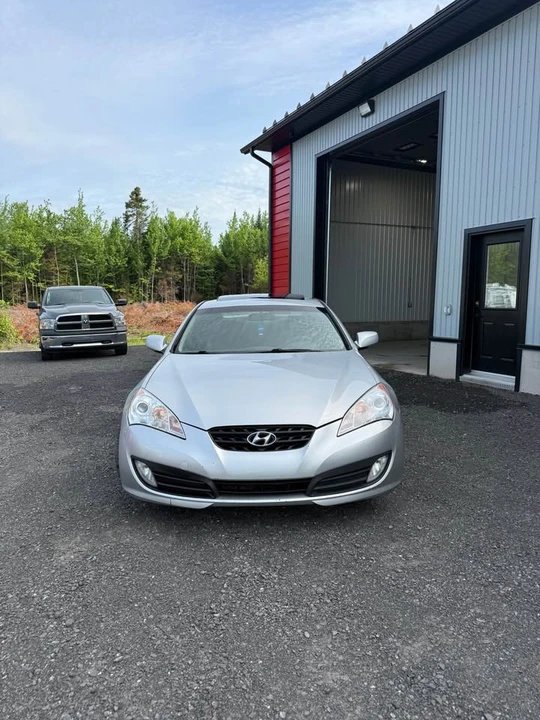 2011 Hyundai Genesis Coupe - Image 2 of 11