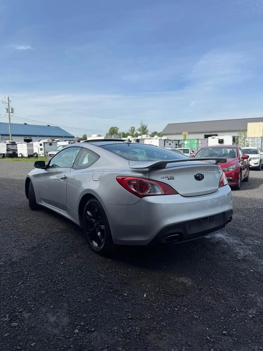 2011 Hyundai Genesis Coupe - Image 6 of 11