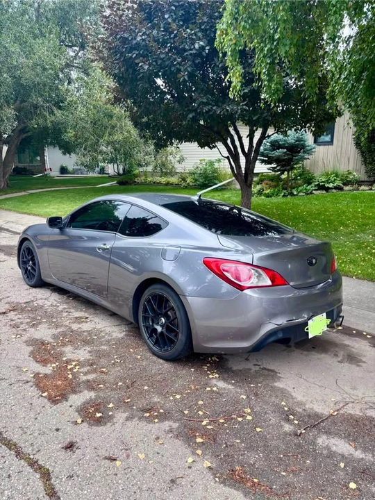 2011 Hyundai Genesis Coupe - Image 3 of 8