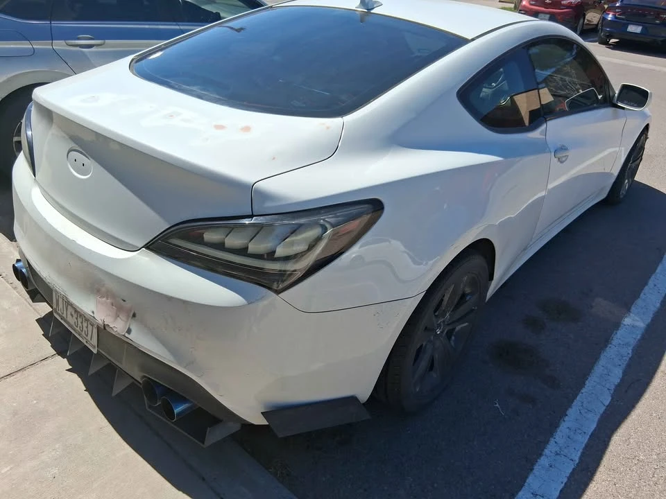 2011 Hyundai Genesis Coupe - Image 2 of 5