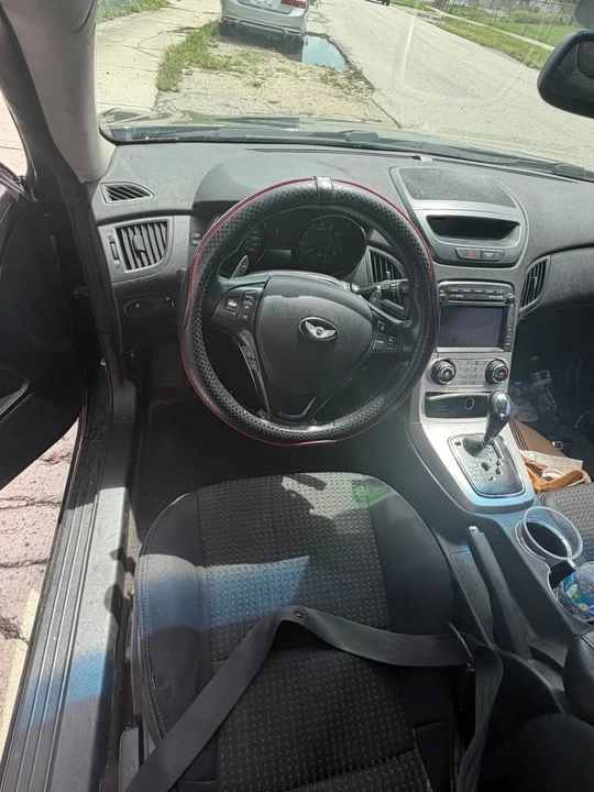 2011 Hyundai Genesis Coupe - Image 3 of 8