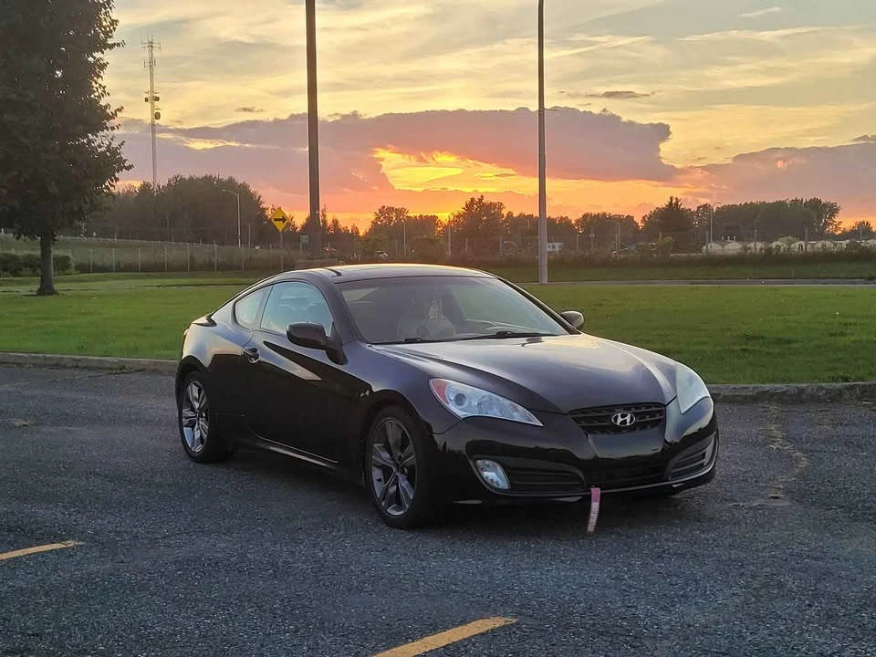 2011 Hyundai Genesis Coupe - Image 5 of 7