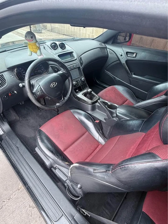 2011 Hyundai Genesis Coupe - Image 11 of 20
