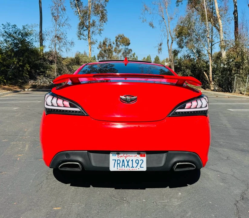 2011 Hyundai Genesis Coupe - Image 5 of 10