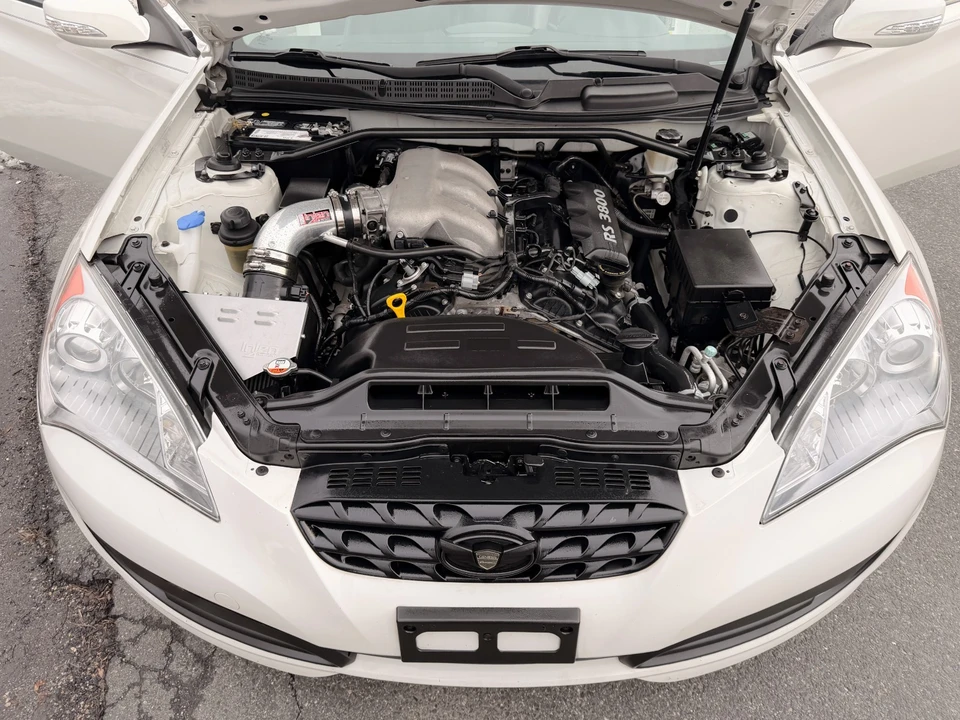 2011 Hyundai Genesis Coupe - Image 13 of 21