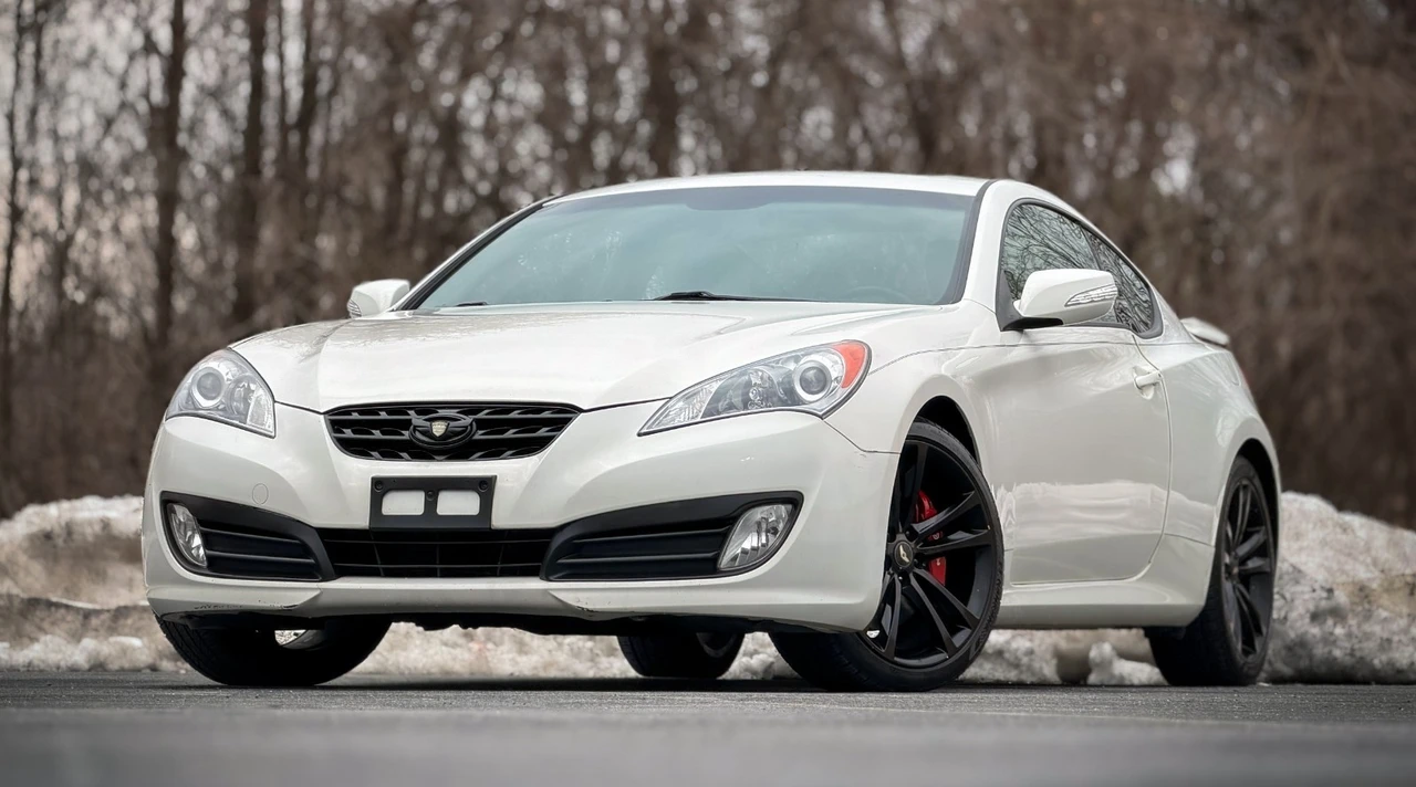 2011 Hyundai Genesis Coupe - Image 4 of 21