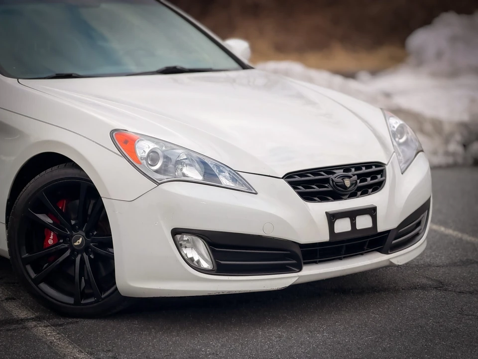2011 Hyundai Genesis Coupe - Image 7 of 21