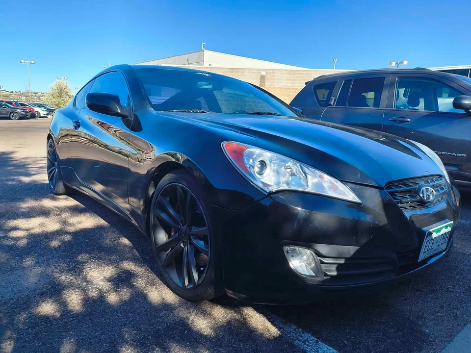 2011 Hyundai Genesis Coupe - Image 2 of 9
