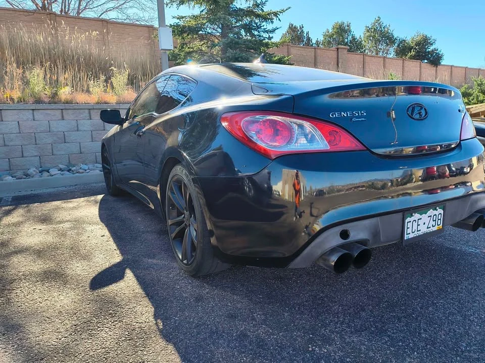 2011 Hyundai Genesis Coupe - Image 5 of 9