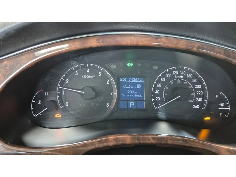 2011 Hyundai Genesis - Image 13 of 20