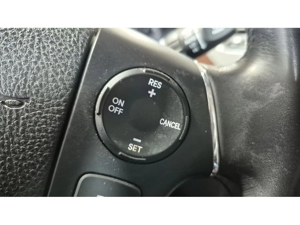 2011 Hyundai Genesis - Image 12 of 20