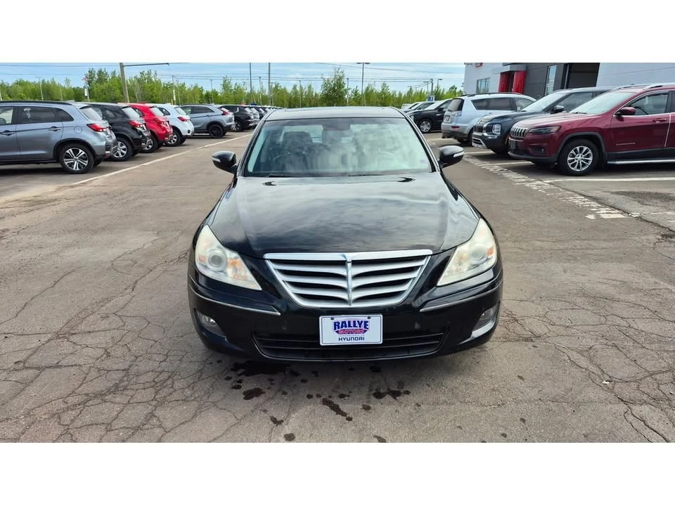 2011 Hyundai Genesis - Image 2 of 20