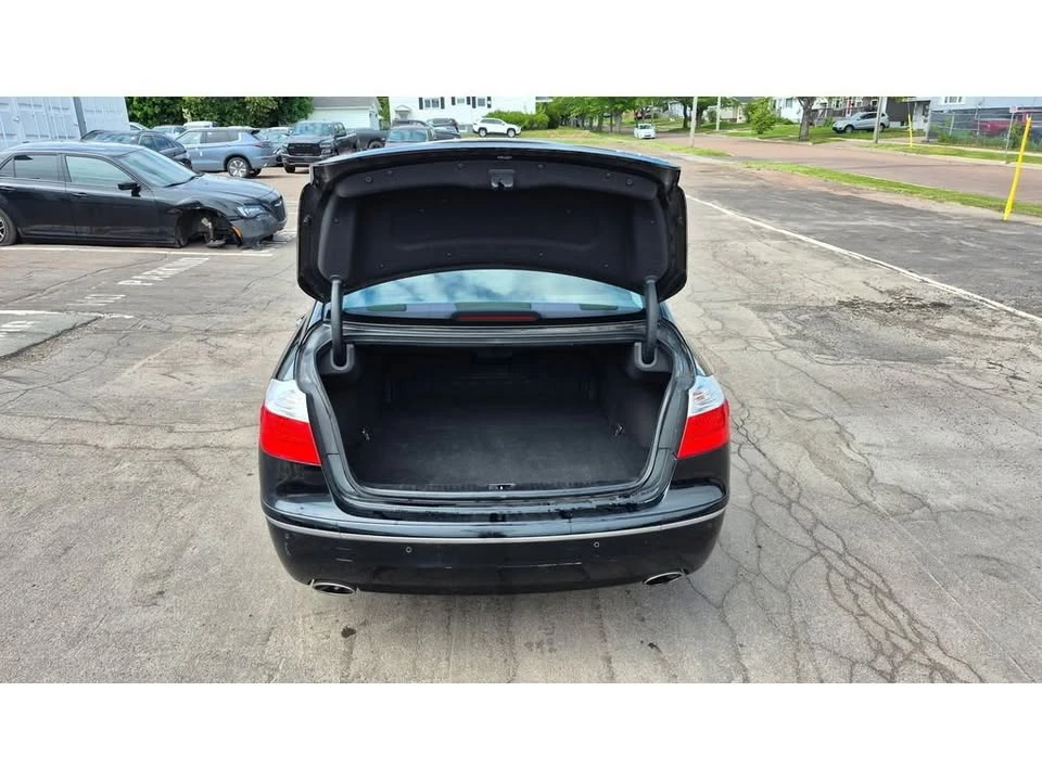 2011 Hyundai Genesis - Image 6 of 20