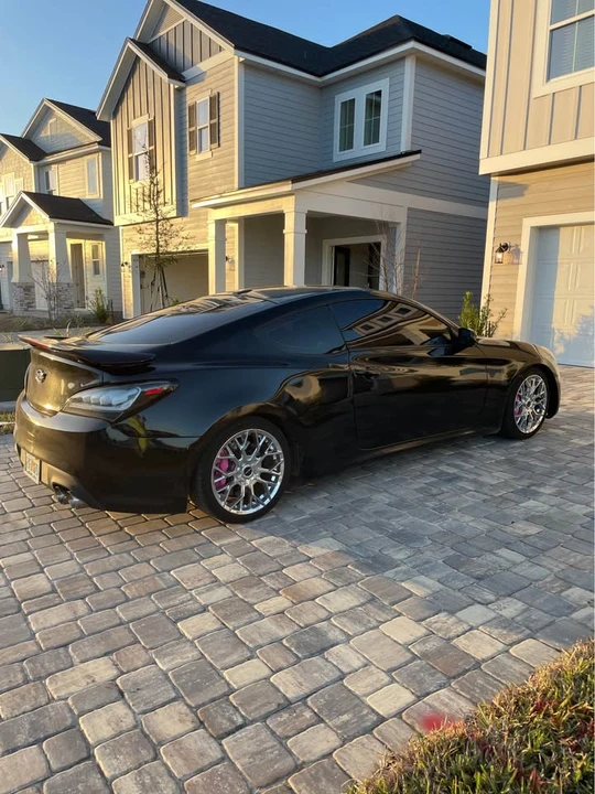 2011 Hyundai Genesis Coupe - Image 2 of 5