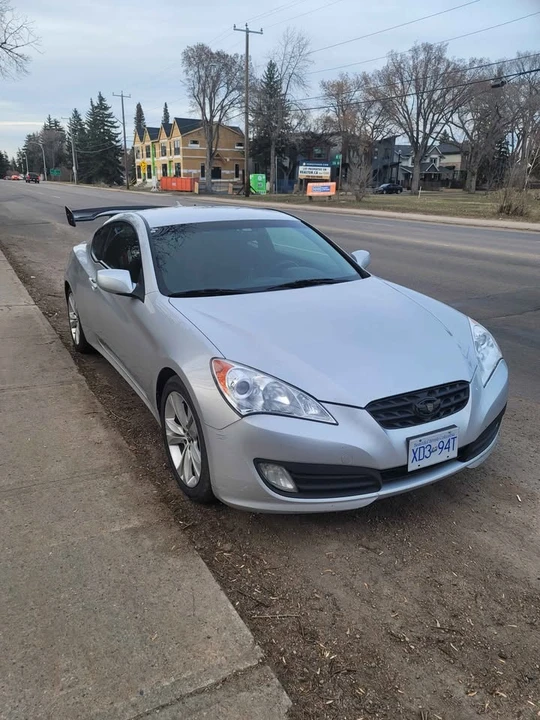 2011 Hyundai Genesis Coupe - Image 4 of 4