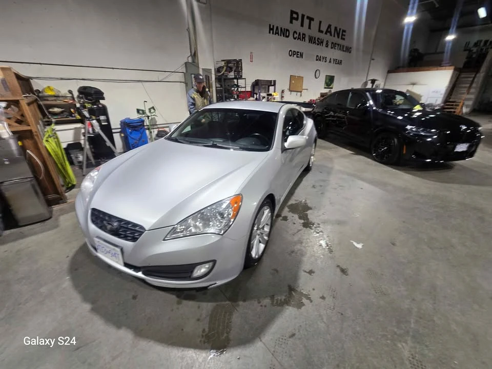 2011 Hyundai Genesis Coupe - Image 2 of 4