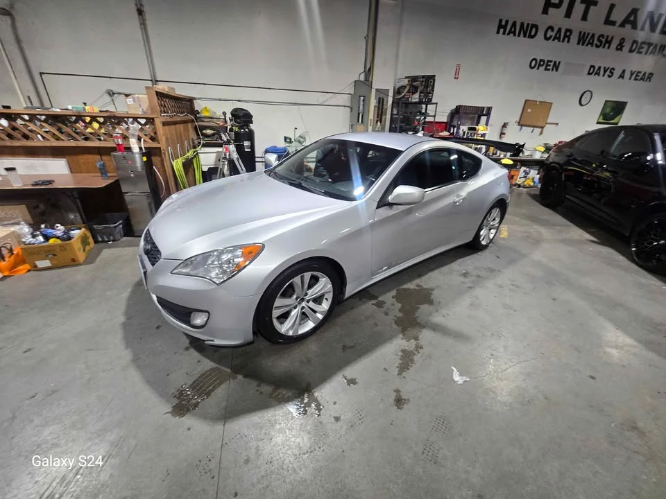 2011 Hyundai Genesis Coupe - Image 3 of 4