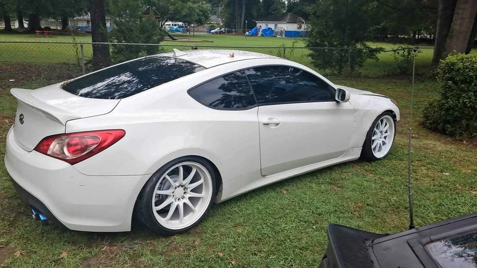 2011 Hyundai Genesis Coupe - Image 3 of 6