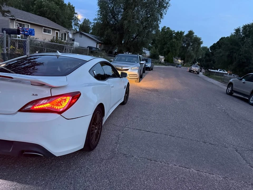 2011 Hyundai Genesis Coupe - Image 2 of 7