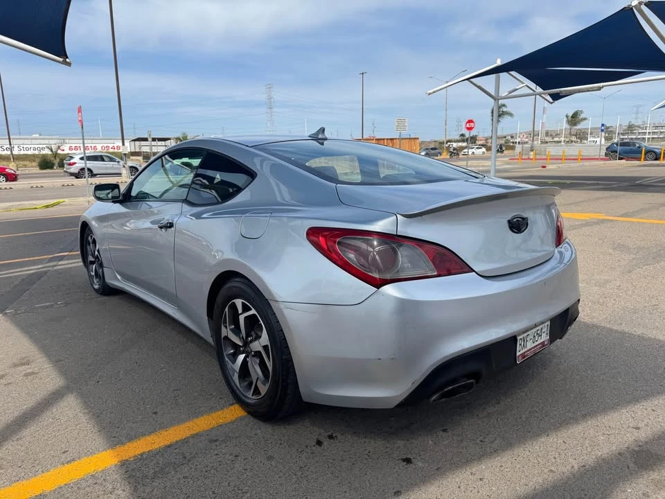 2011 Hyundai Genesis Coupe - Image 7 of 9