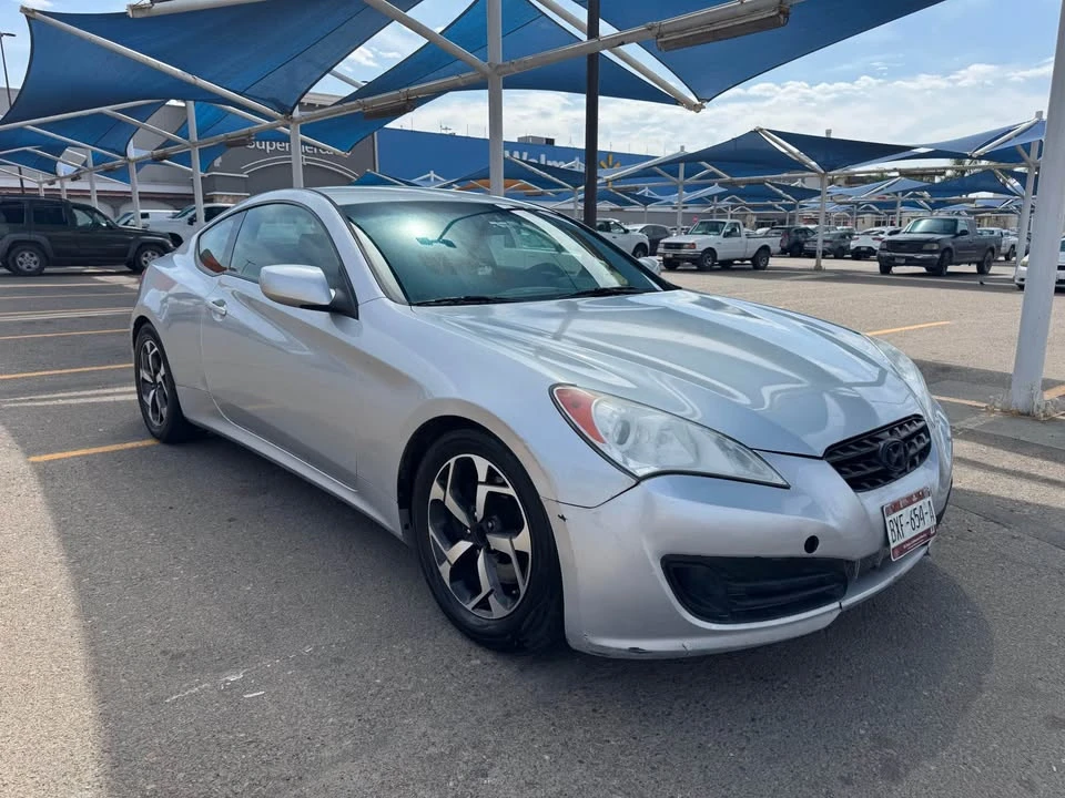 2011 Hyundai Genesis Coupe - Image 2 of 9