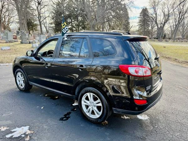 2011 Hyundai Santa Fe - Image 8 of 12