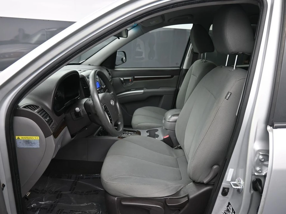2011 Hyundai Santa Fe - Image 18 of 21