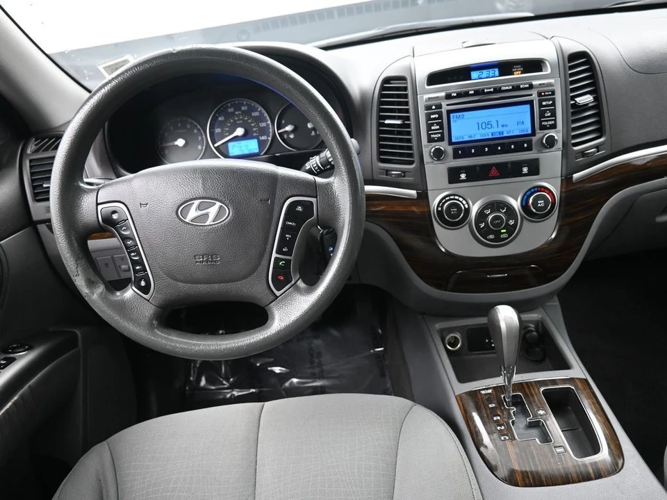 2011 Hyundai Santa Fe - Image 19 of 21