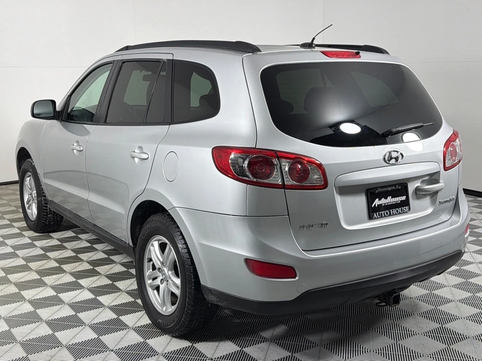 2011 Hyundai Santa Fe - Image 5 of 12